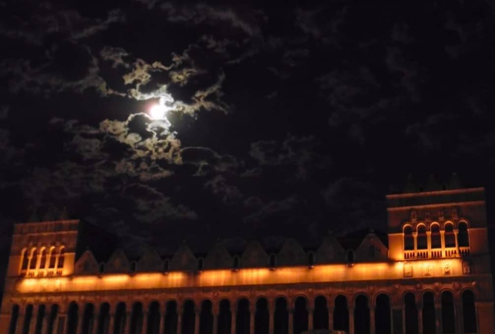 Ghosts and legends walking tour in Venice