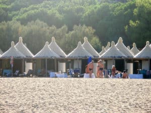 Лидо ди Венеция. Пляж, домики капанны