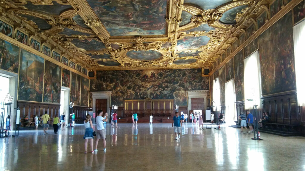 Дворец Дожей. Зал Большого Совета фото