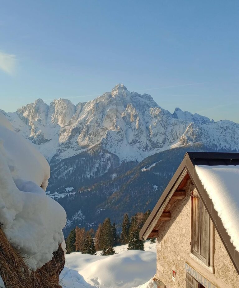 Malga Cavallera Dolomiti inverno