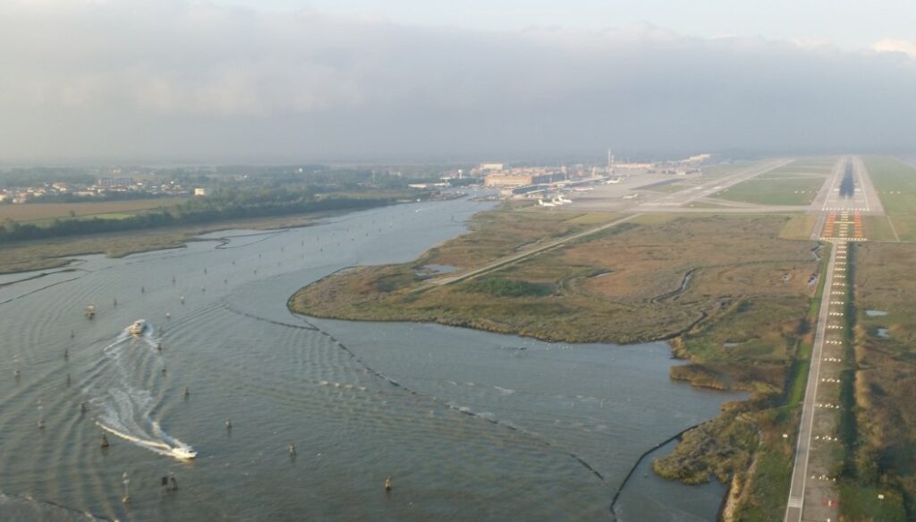 water taxi from VCE to Venice