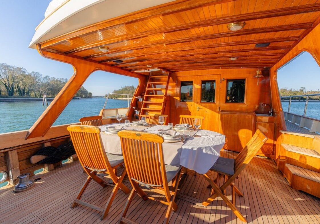 Noleggio Yacht Redentore cena