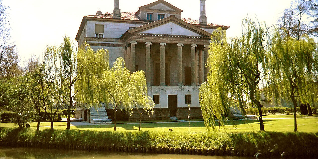 Riviera del Brenta in bici: Villa Foscari del palladio, a Malcontenta