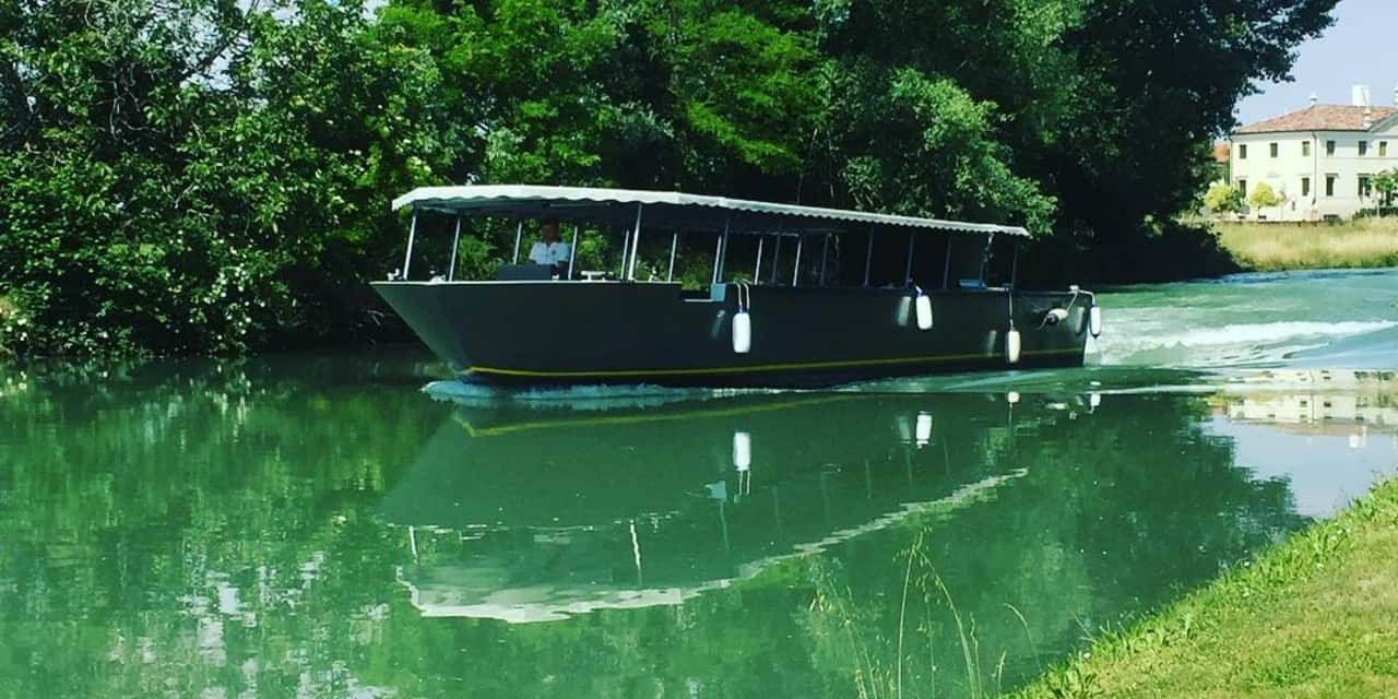 Navigazione in barca sul Brenta per gruppi