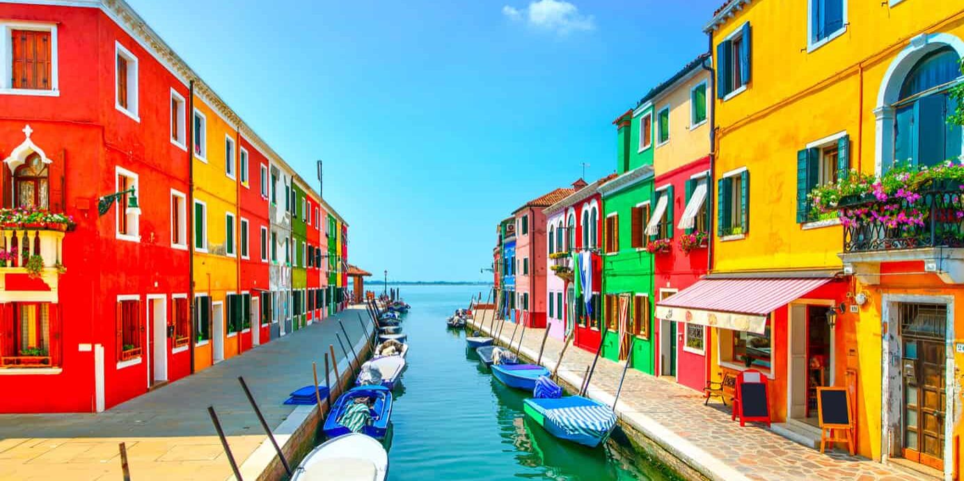 Isola di Burano nella laguna di Venezia